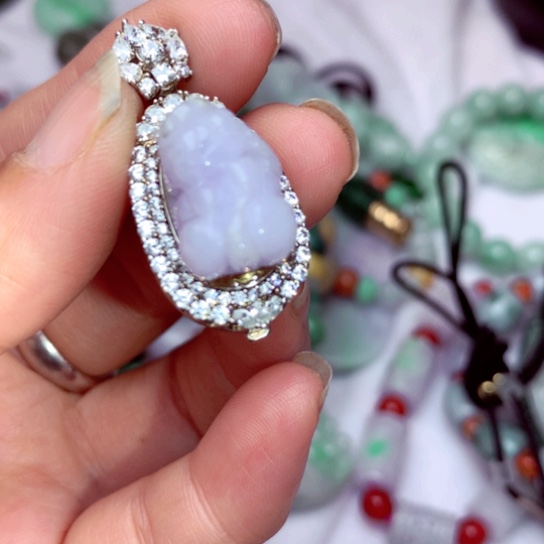 翡翠吊坠(不含链)未镶嵌