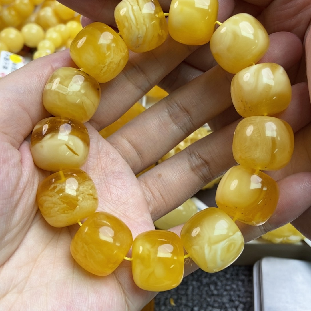 蜜蜡珠宝奇石未镶嵌90