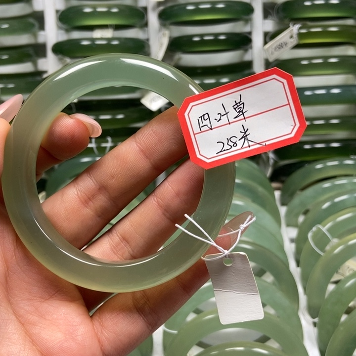 岫玉未镶嵌手镯天然岫玉手镯