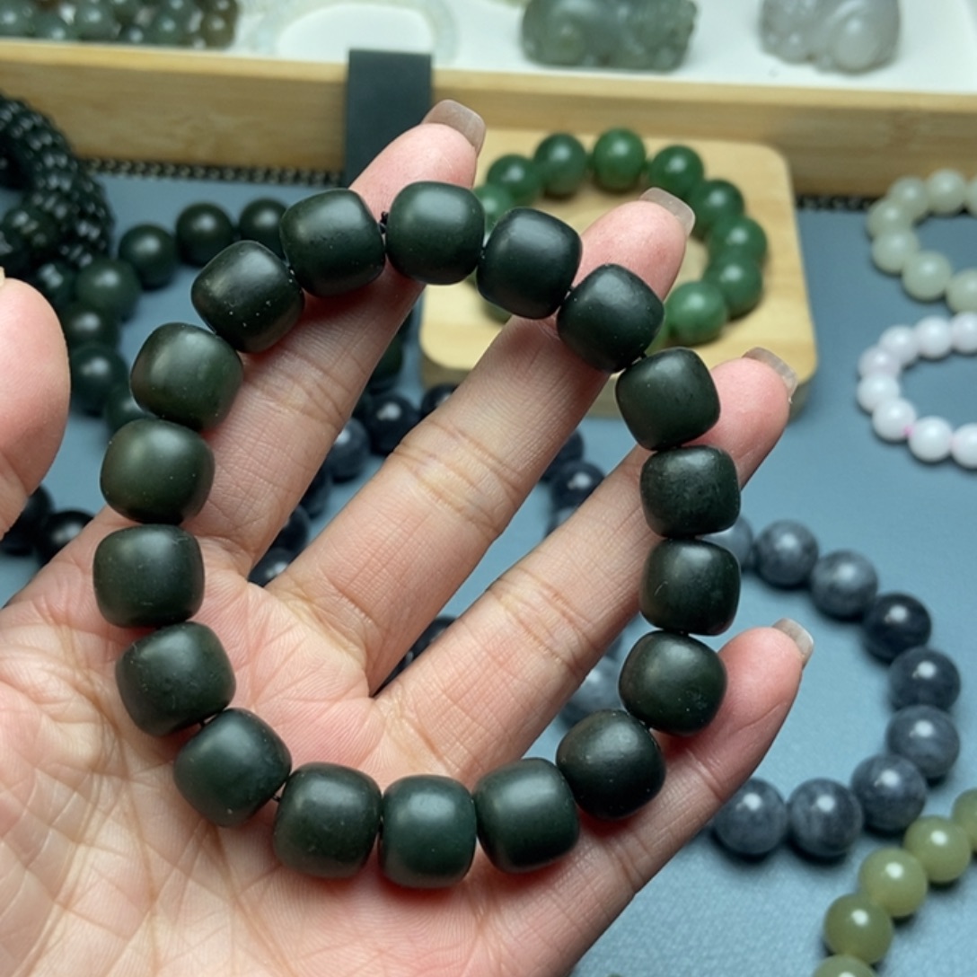 和田玉未镶嵌手链