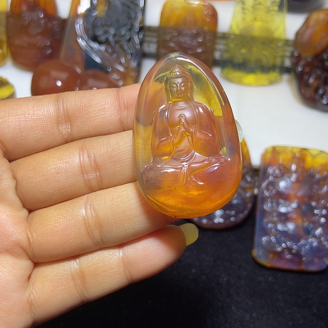 琥珀未镶嵌颈饰缅甸天然琥珀吊坠