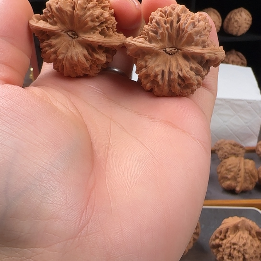 3***°桃核吊坠全品满天星2652