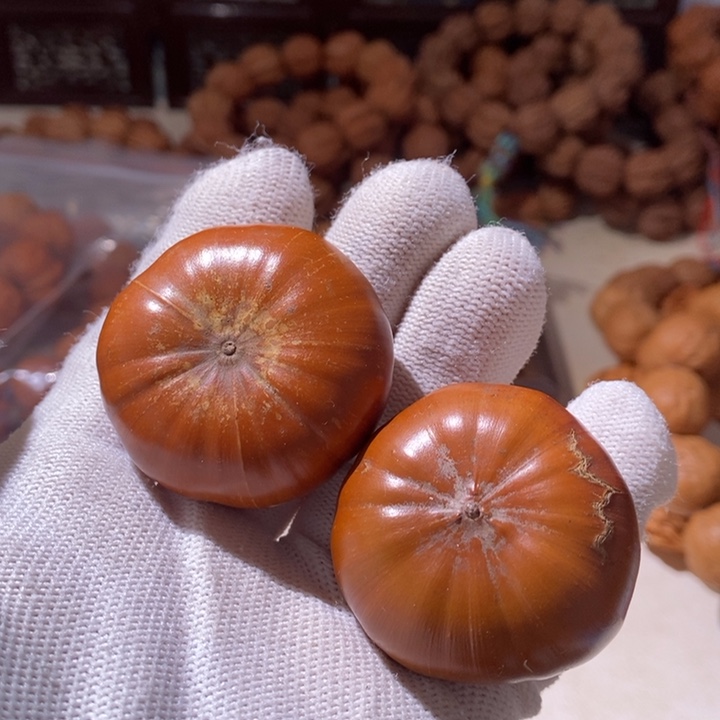 手串文玩核桃…………10