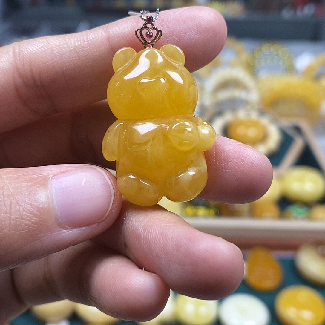 未镶嵌琥珀珠宝奇石小熊