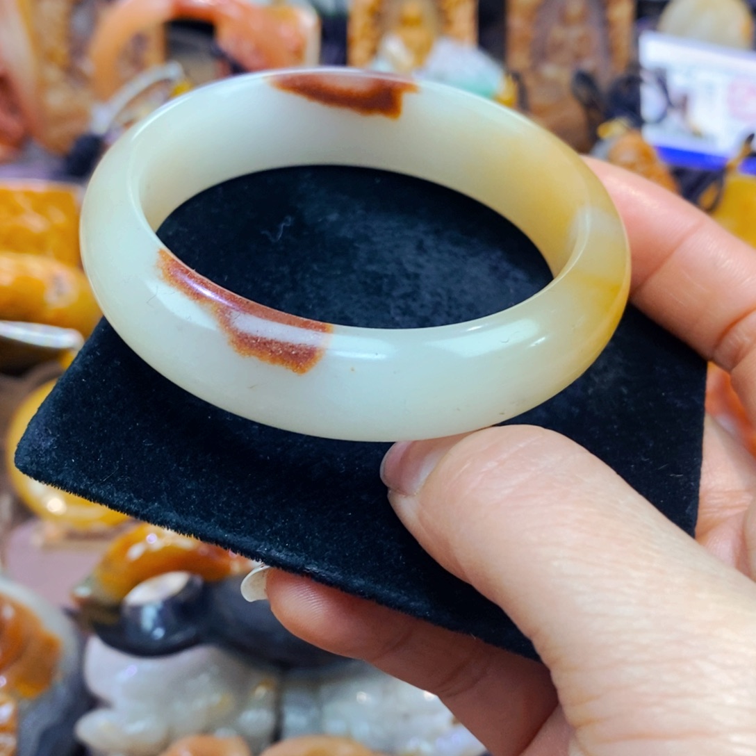 未镶嵌石英质玉（黄龙玉）吊坠(不含链)