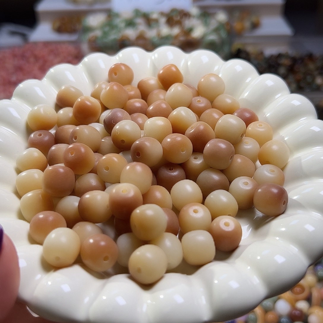 白玉菩提吊坠100颗卡12炭烤桶瑕疵