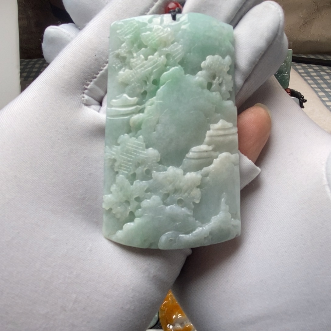 翡翠颈饰未镶嵌天然