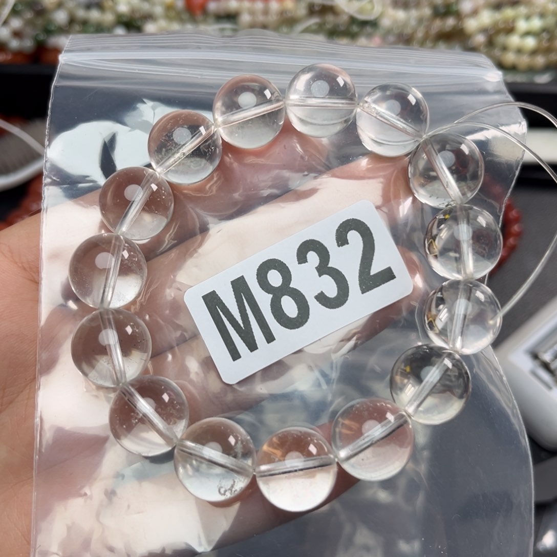 水晶手串未镶嵌佛***?