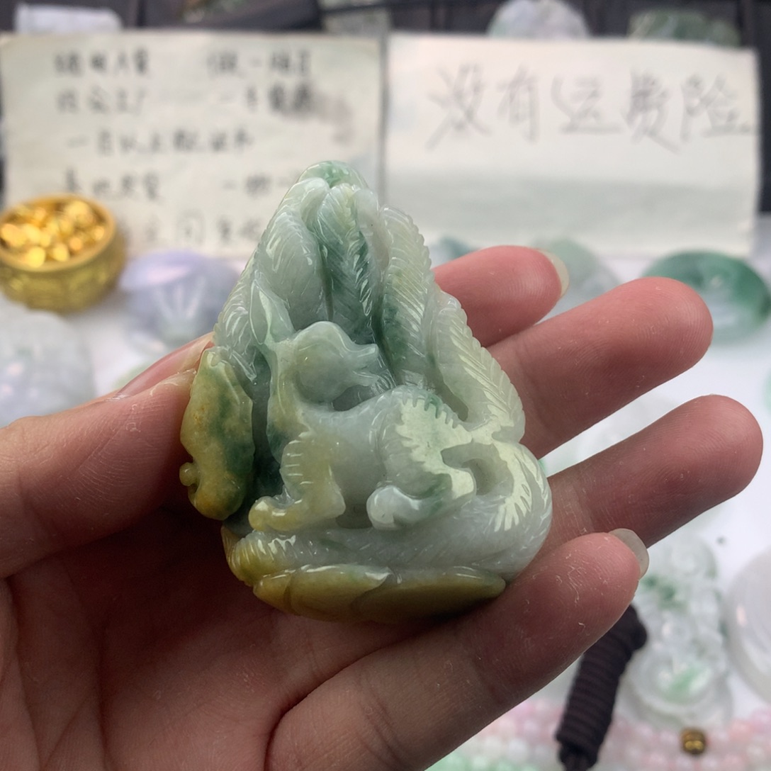 翡翠颈饰未镶嵌＿