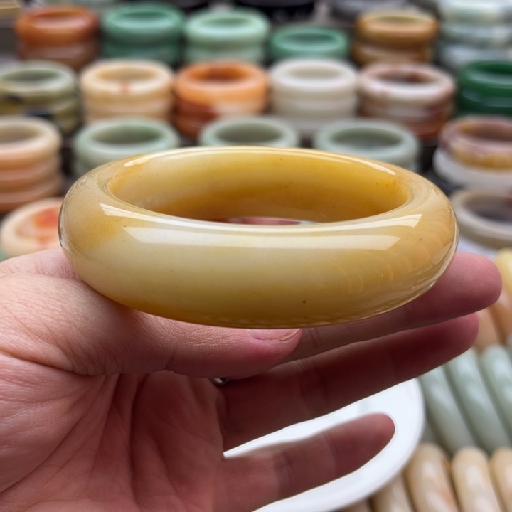 石英质玉手镯未镶嵌柯***.