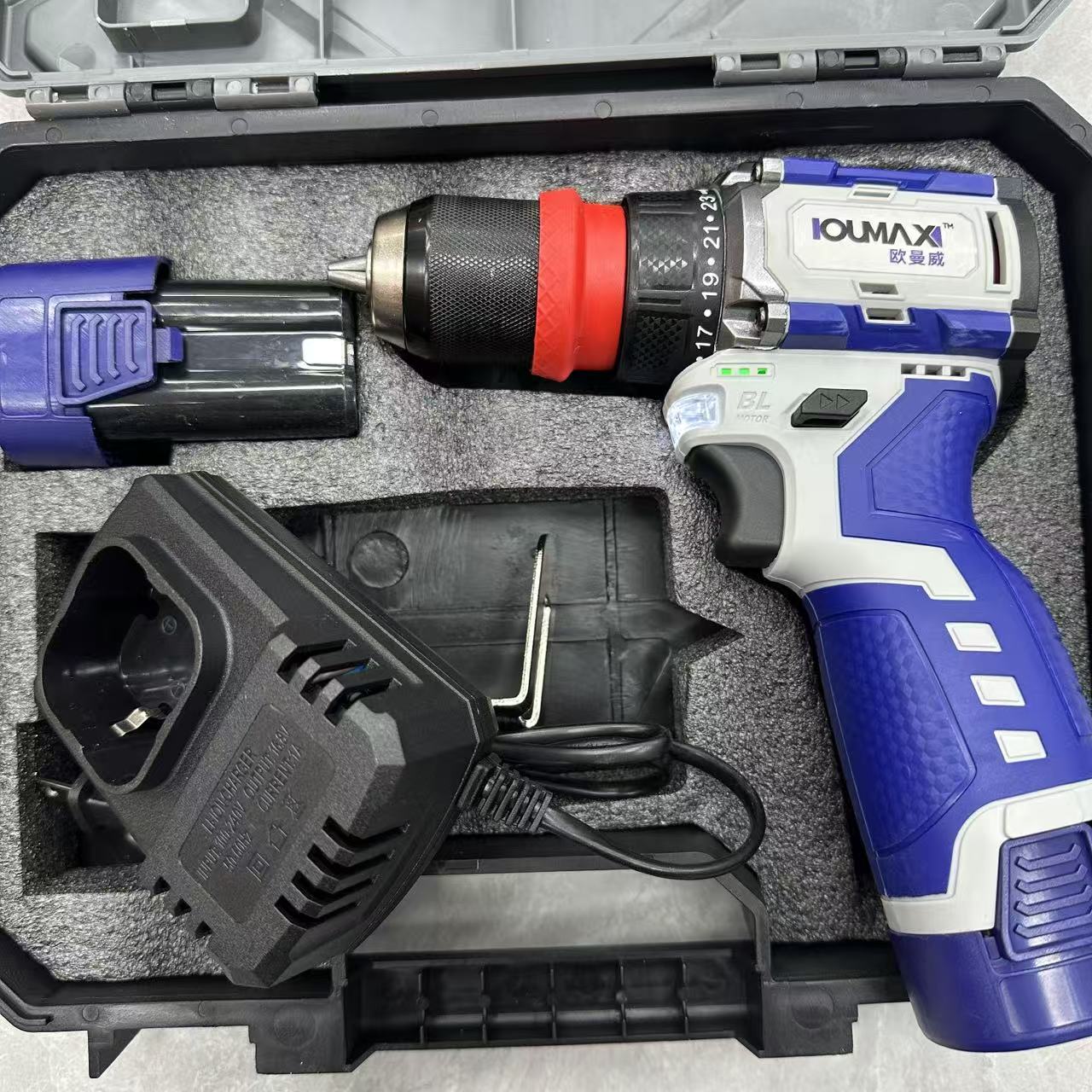 欧曼威-160扭双头锂电电动手电钻【默认一个三角夹头】，