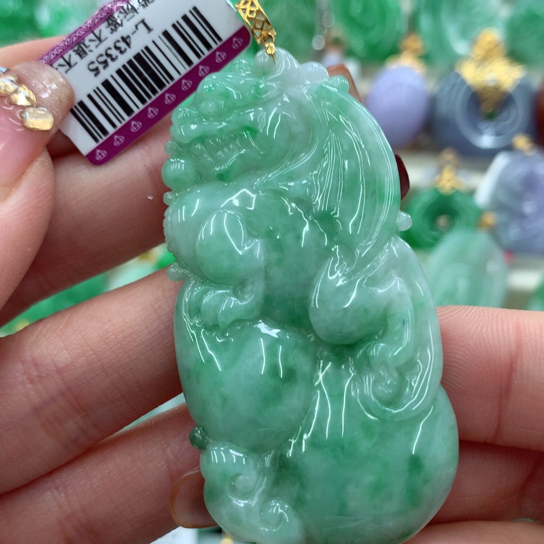 翡翠吊坠(不含链)18K金镶嵌