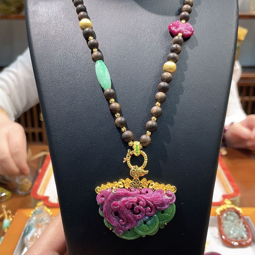 锦纶非金属红宝吊坠 不含链