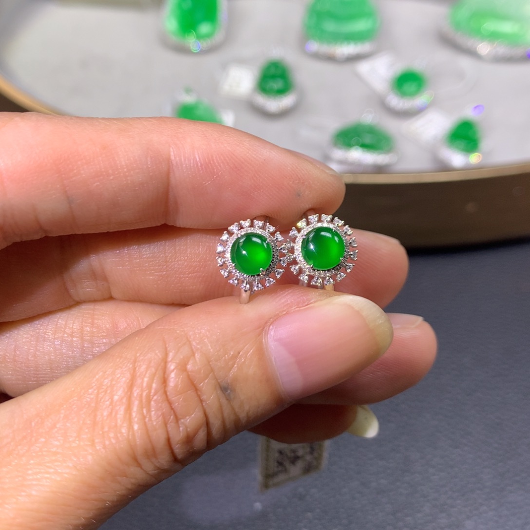 翡翠耳饰18K金镶嵌翡翠