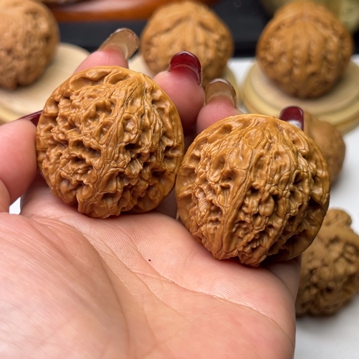 文玩核桃把件芳芳40水龙纹