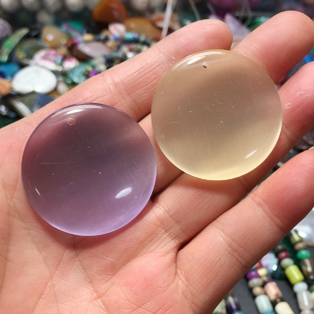 未镶嵌手串玛瑙/玉髓两个吊坠