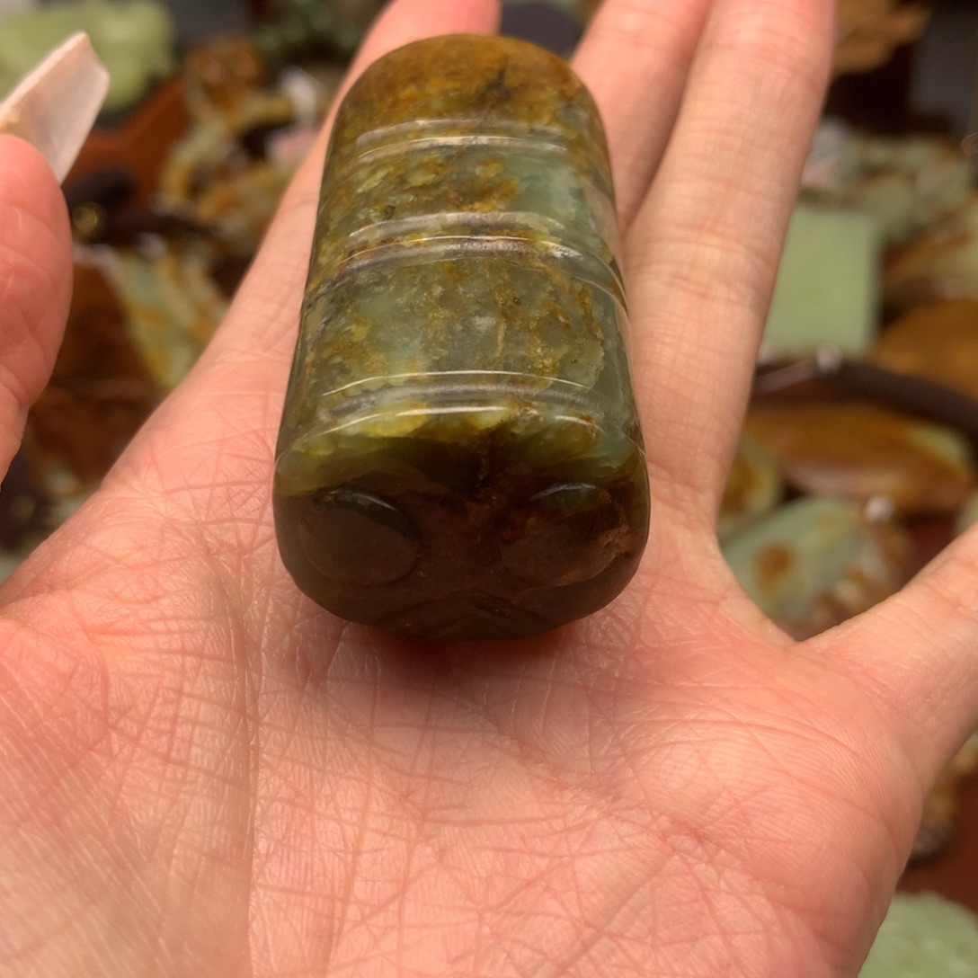 @***生岫岩河磨玉（透闪石质玉）未镶嵌把件