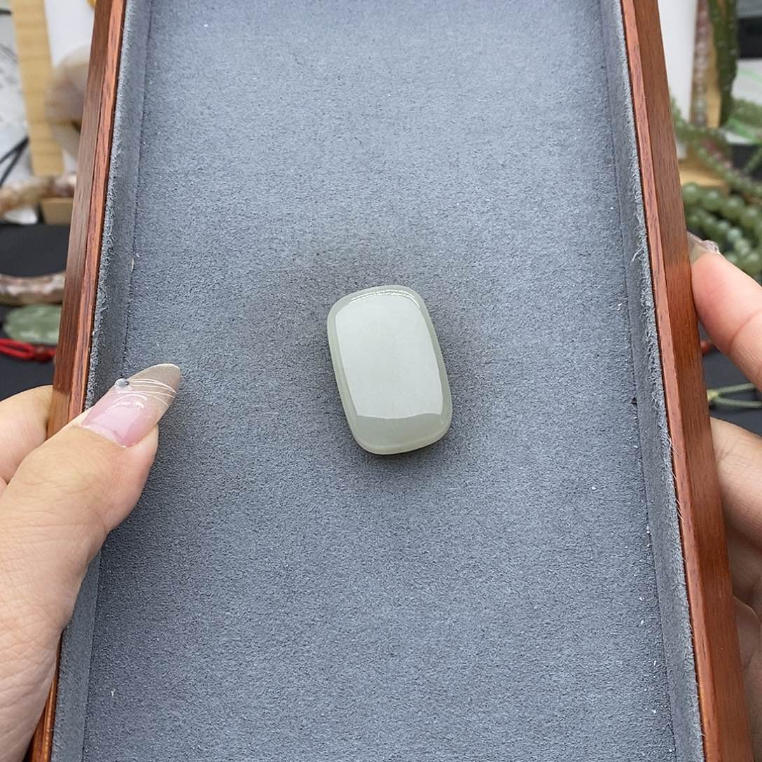 和田玉吊坠(不含链)未镶嵌