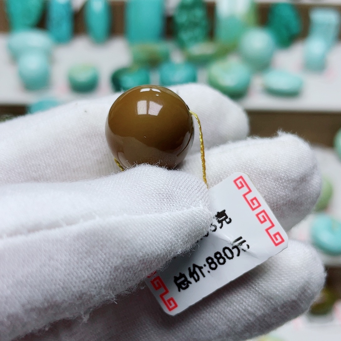 栗***糕绿松石未镶嵌珠宝奇石