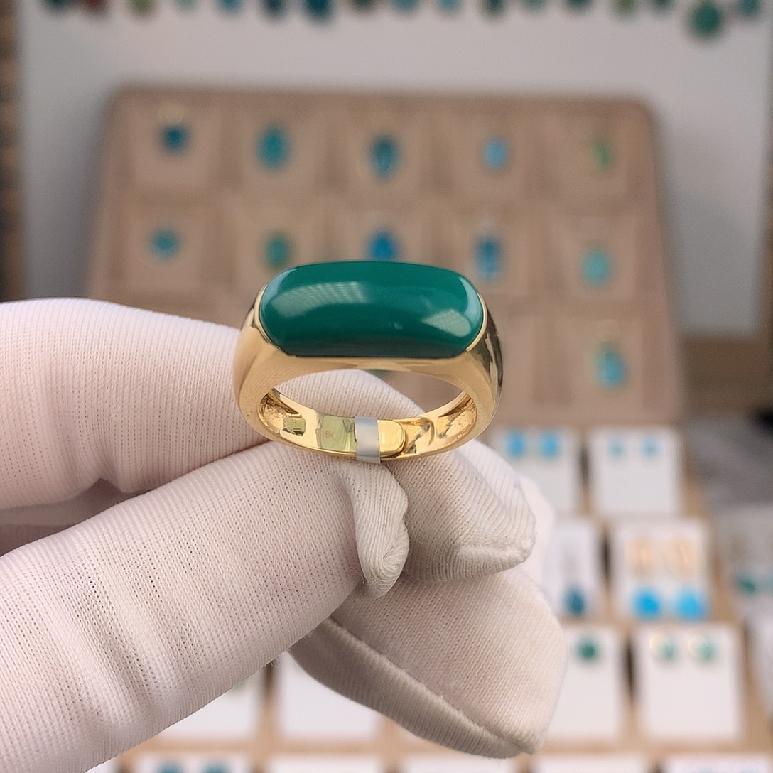 绿松石18K金镶嵌戒指