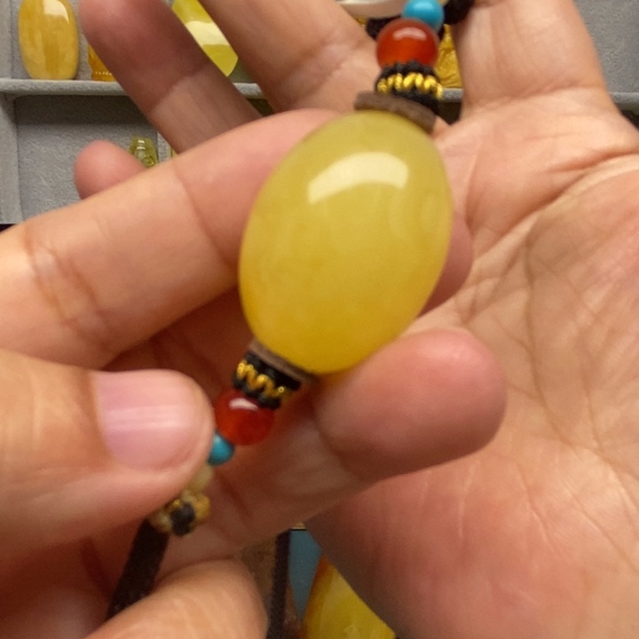 琥珀未镶嵌裸石吊坠