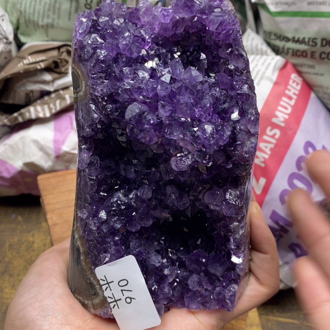 紫晶乌拉圭未镶嵌