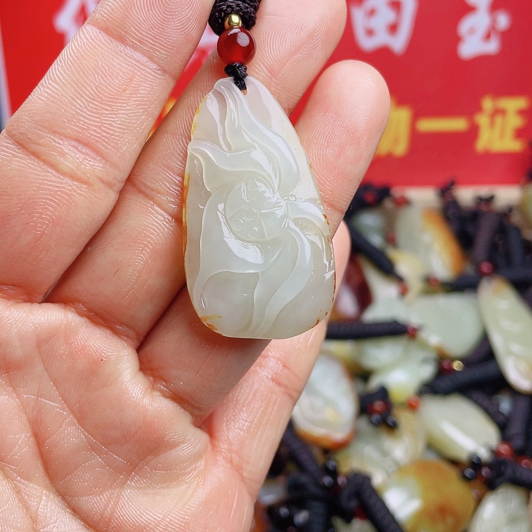 和田玉颈饰未镶嵌