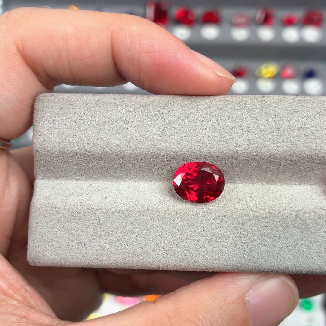L***z合成（培育）红宝石裸石3.99ct