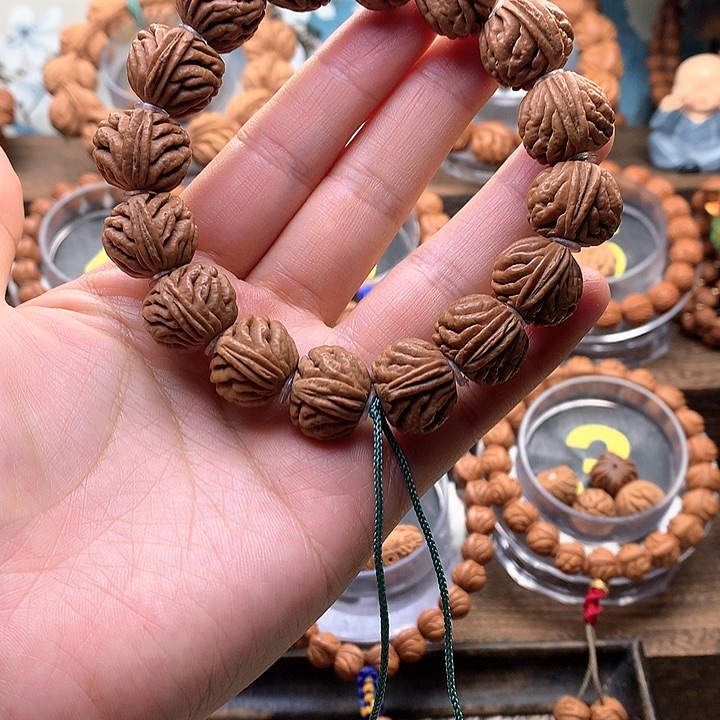 【闪购商品】文玩核桃吊坠1.8刺龙纹