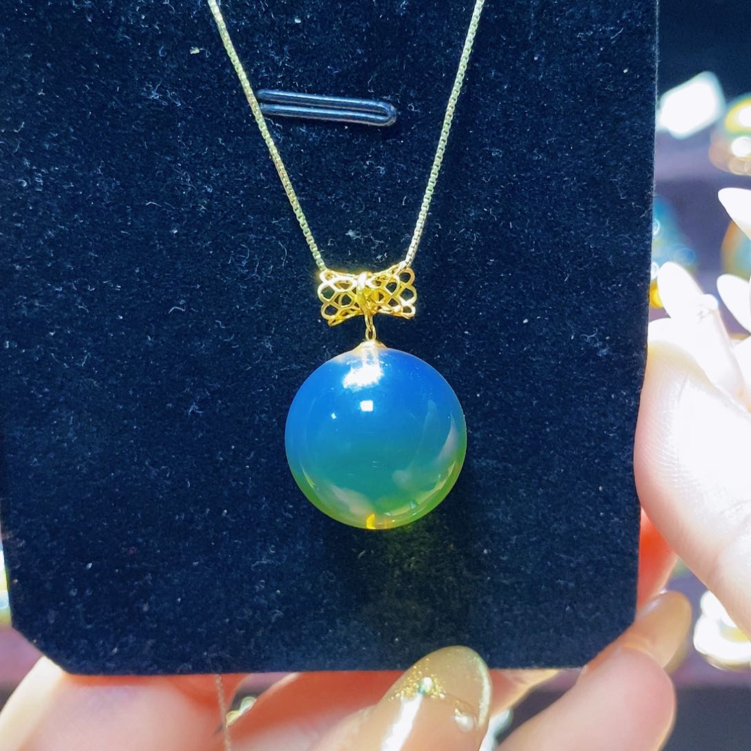 蓝珀颈饰18K金镶嵌吊坠16m