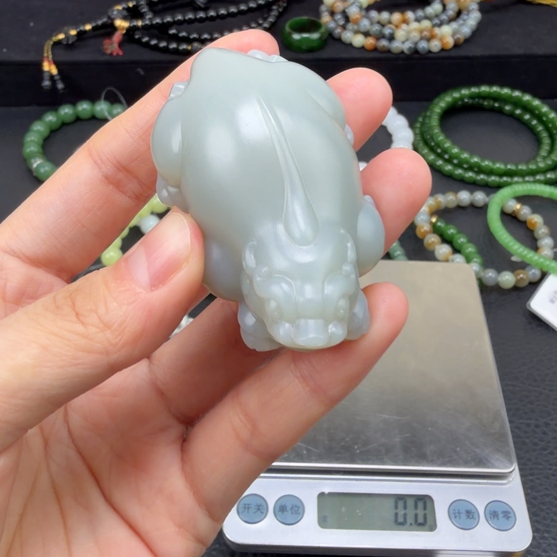 M***蒋和田玉未镶嵌手链