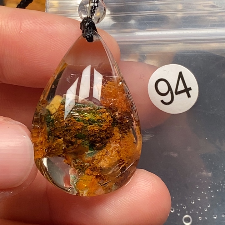 宇***儿未镶嵌水晶颈饰天然