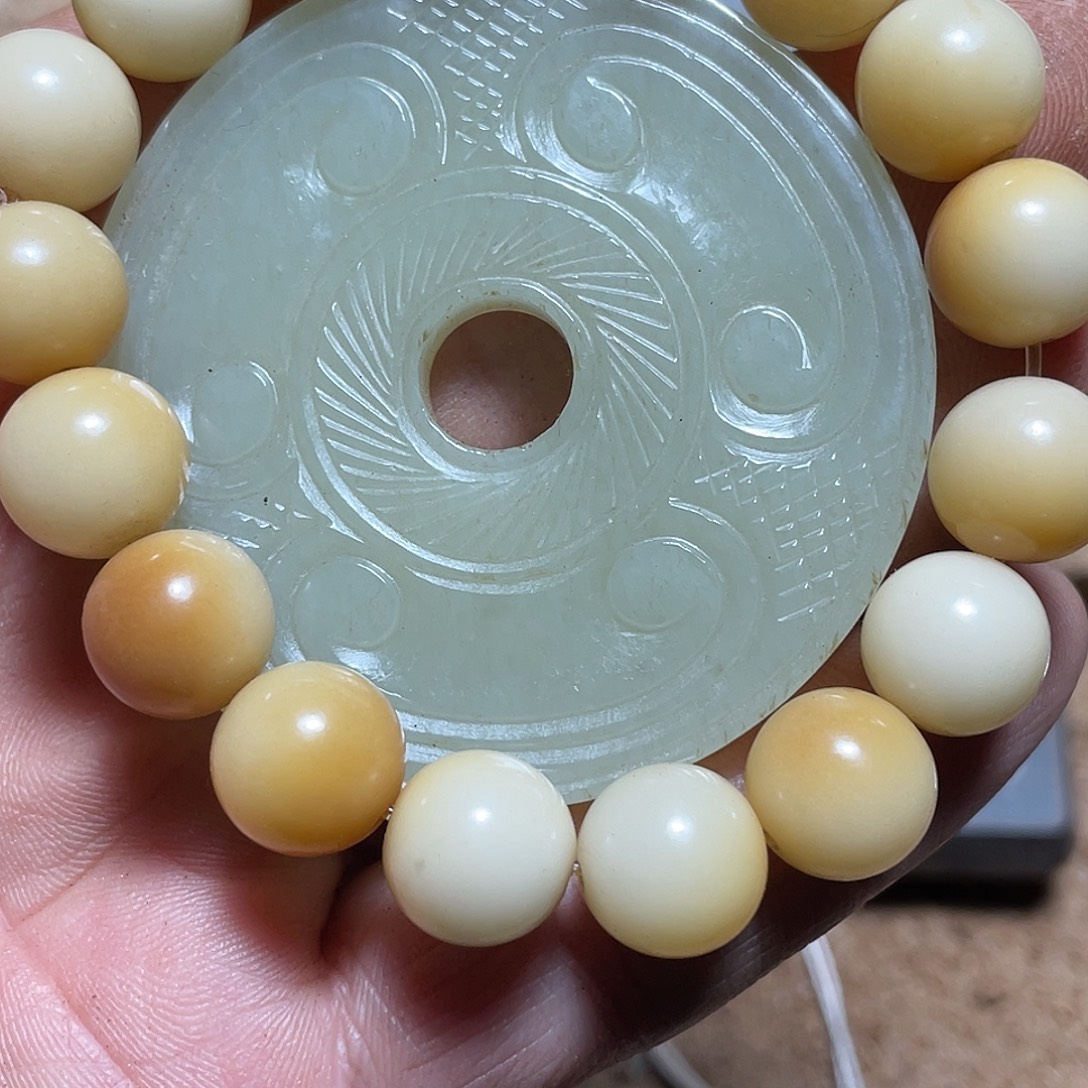 白玉菩提吊坠ruigggghj