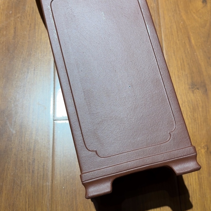 紫砂花盆用****过半手工制作