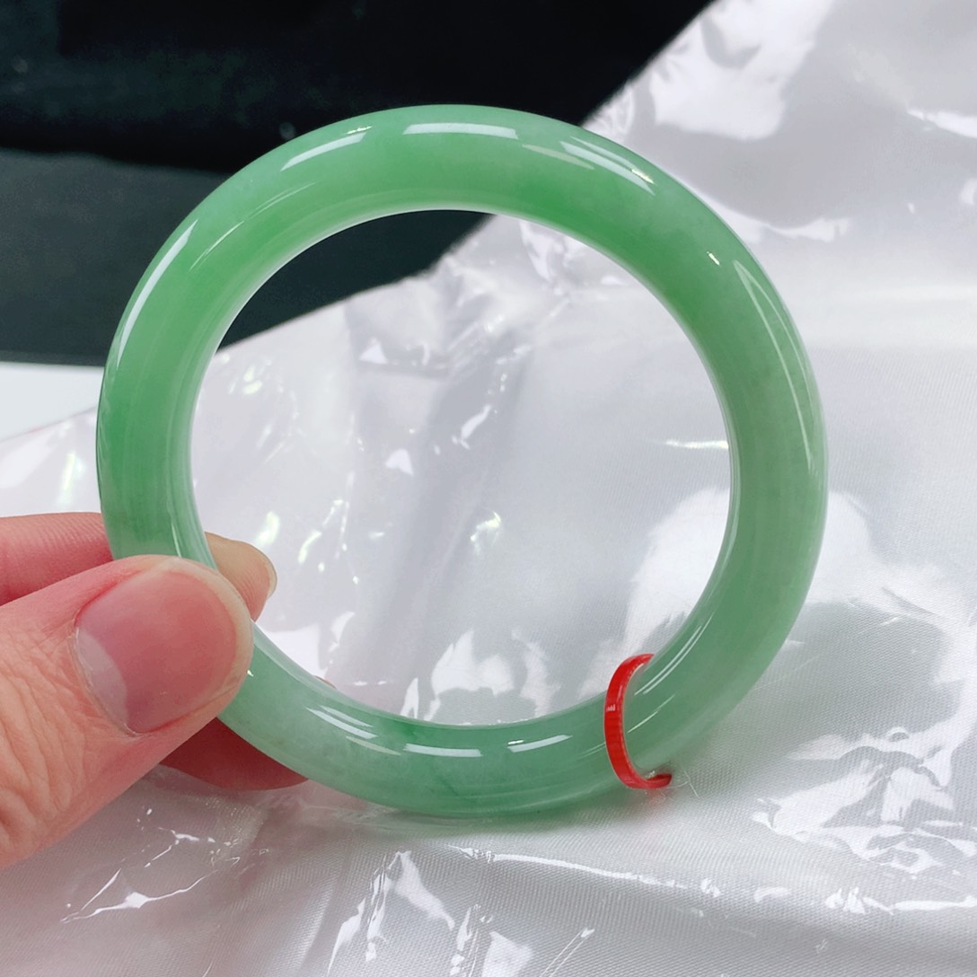 未镶嵌手镯翡翠703