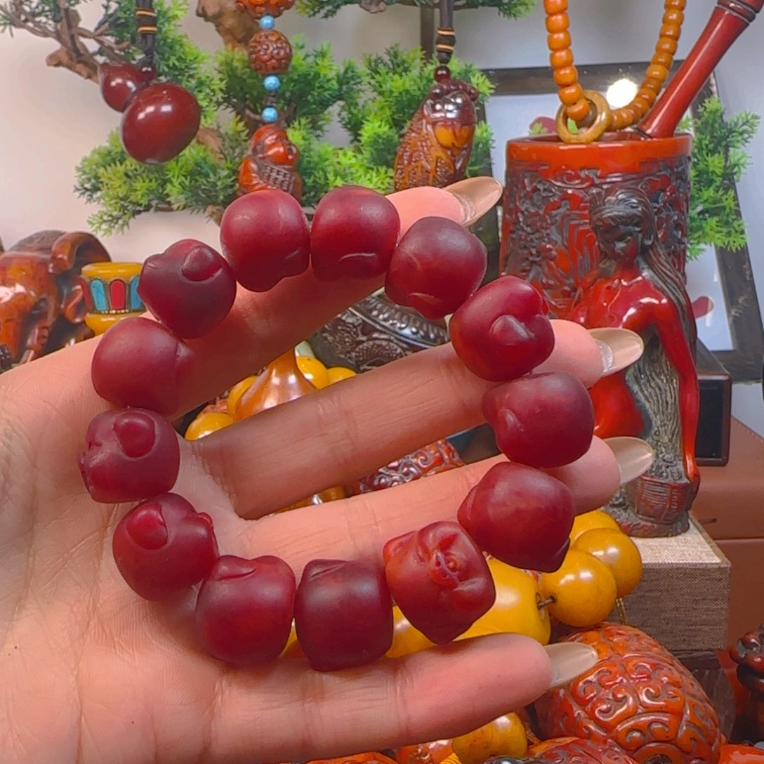 琥珀裸石未镶嵌手串