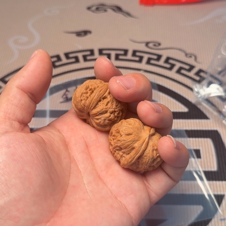 @***哥大叶紫檀（黑酸枝木类）