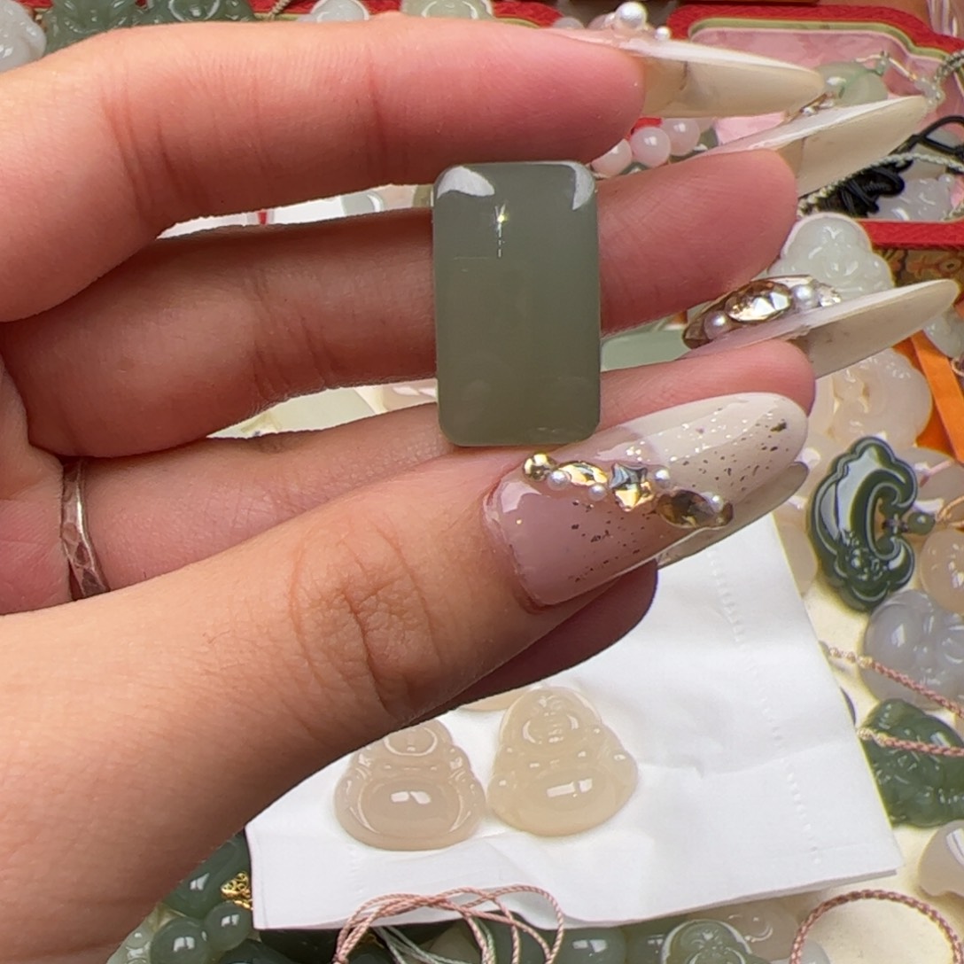 和田玉颈饰未镶嵌凌*