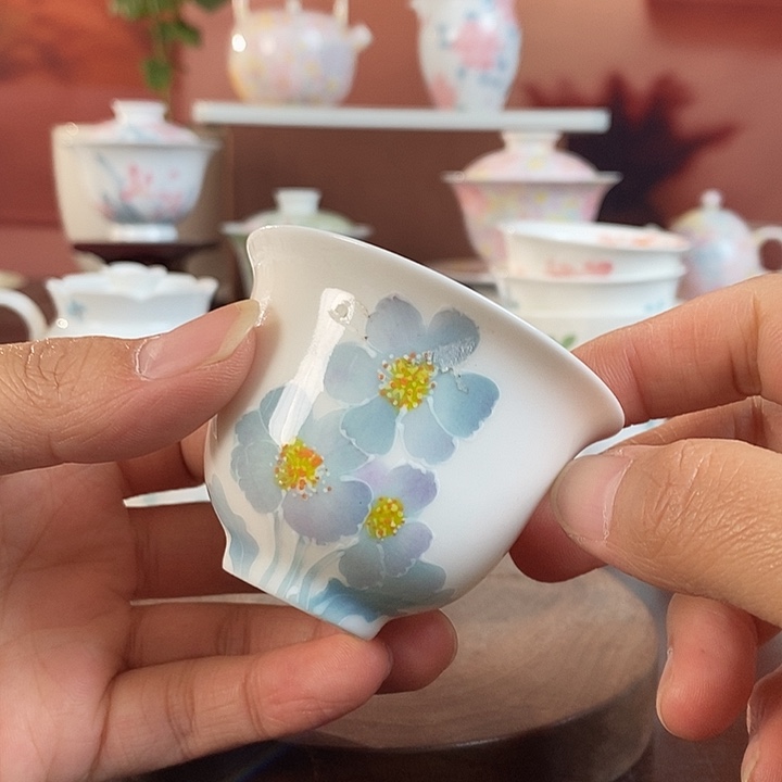 绿绒蒿釉下品茗杯