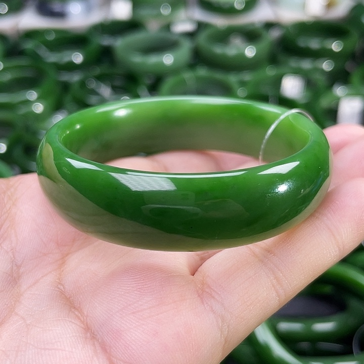 未镶嵌手镯和田玉（碧玉）