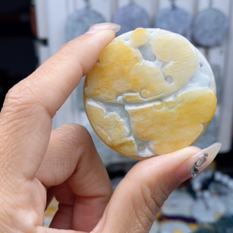 翡翠颈饰未镶嵌翡翠