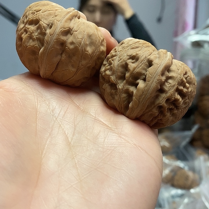 文玩核桃把件42.5平谷元宝尖黄