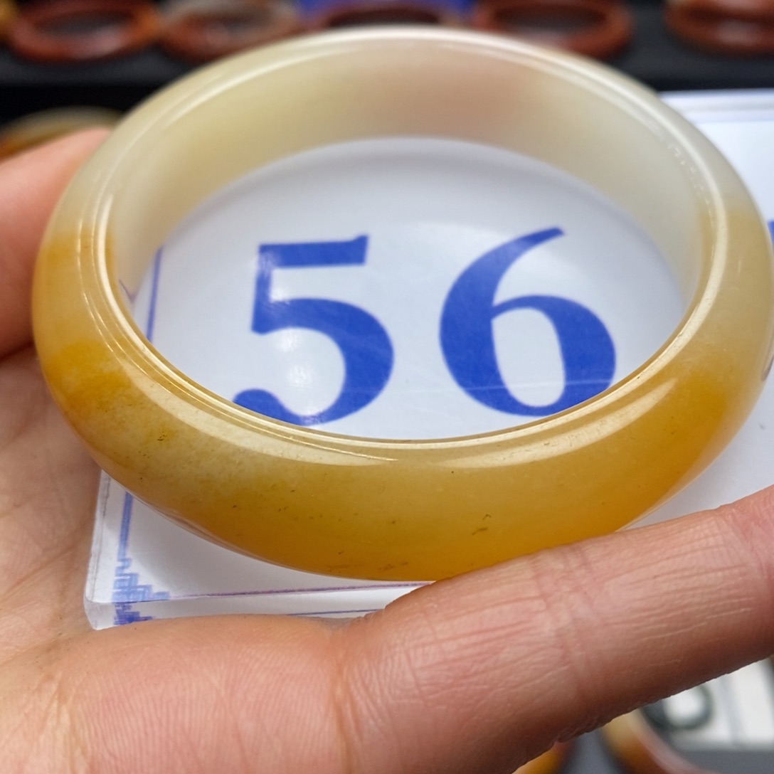 石英质玉（黄龙玉）手镯未镶嵌