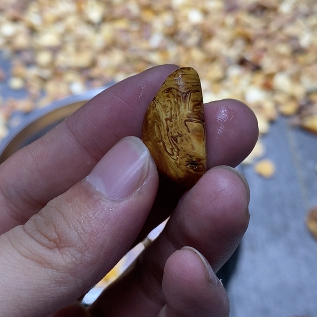 定制蜜蜡未镶嵌石*圆原石