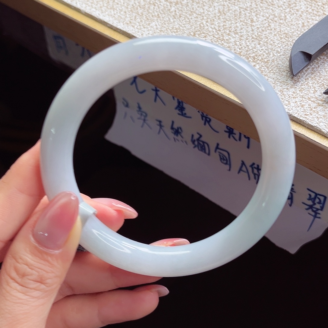 翡翠未镶嵌手镯手镯