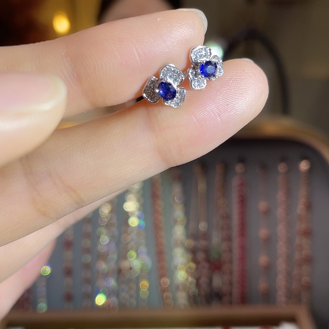 银S925镶嵌耳饰蓝宝石