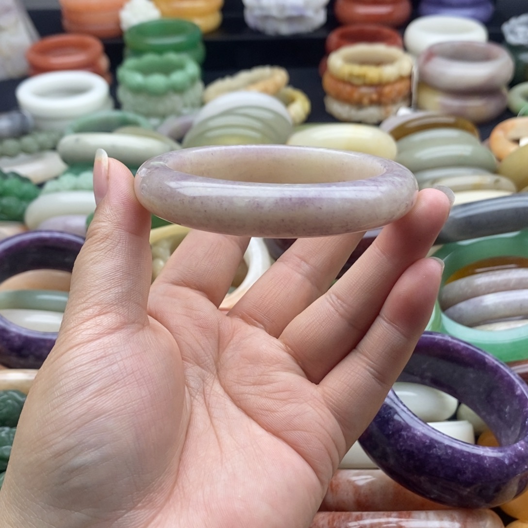 石英质玉未镶嵌手镯