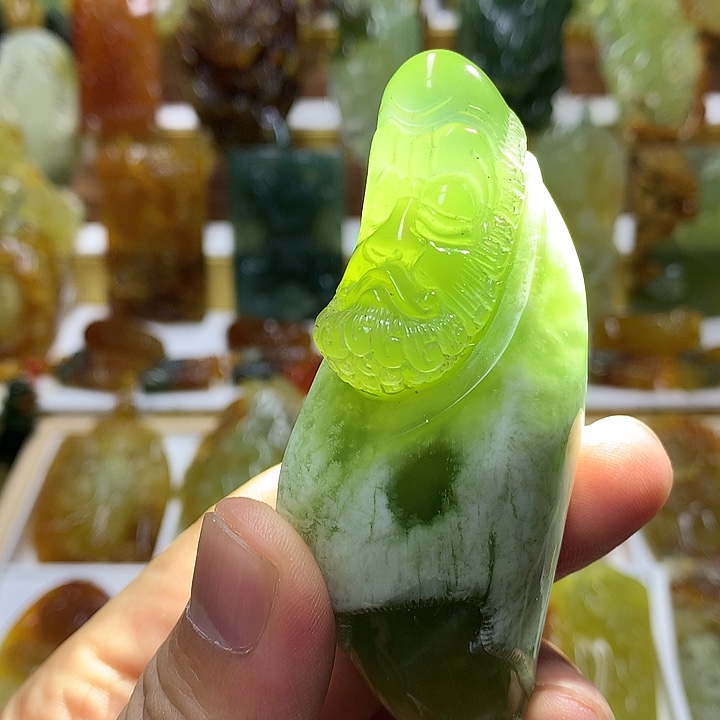 蛇纹石玉未镶嵌珠宝半成品