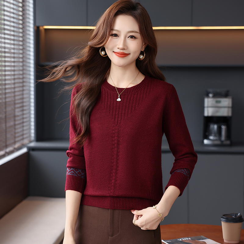 羊毛衫冬季女厚款保暖圆领打底宽松显瘦百搭气质时尚内搭针织衫