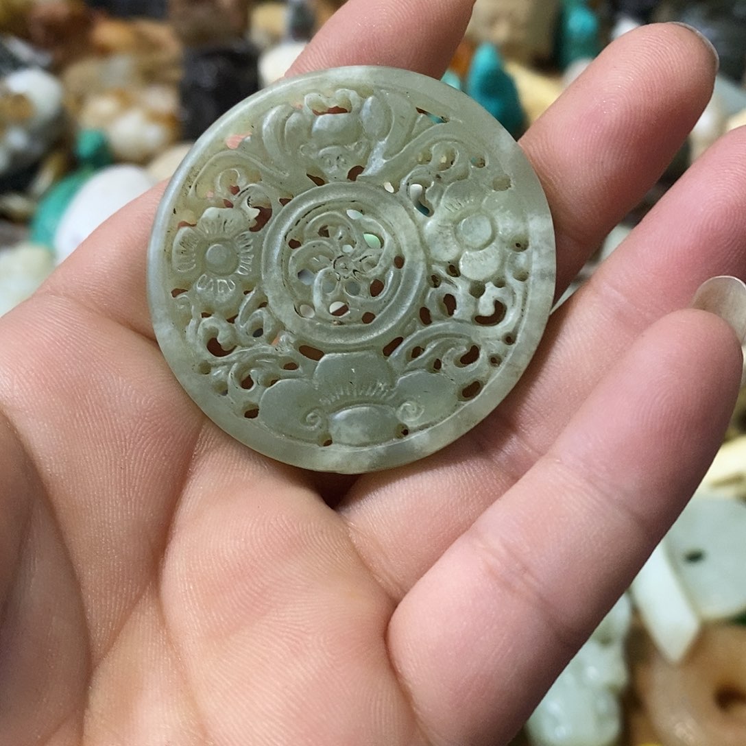 和田玉（糖玉）未镶嵌挂件